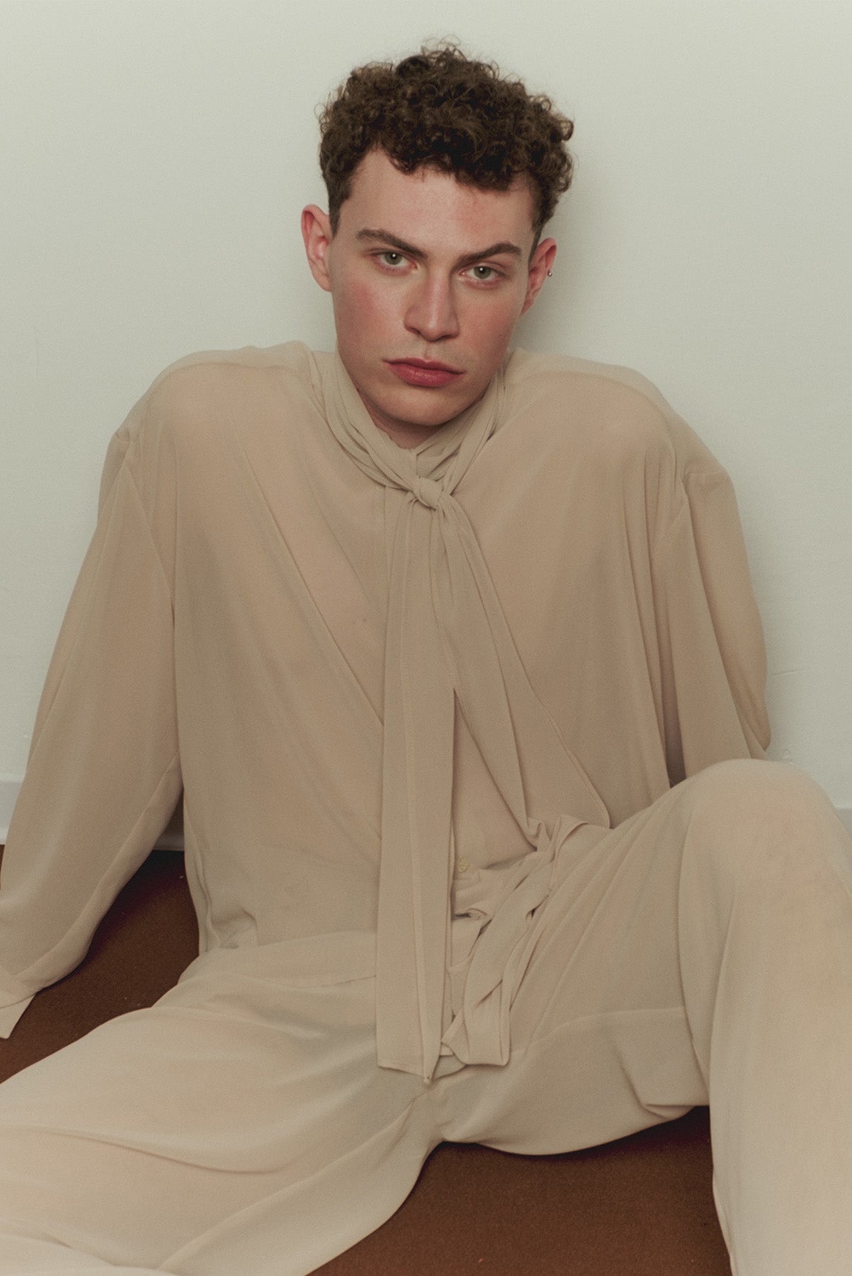 Girlfriend Shirt in Beige Georgette